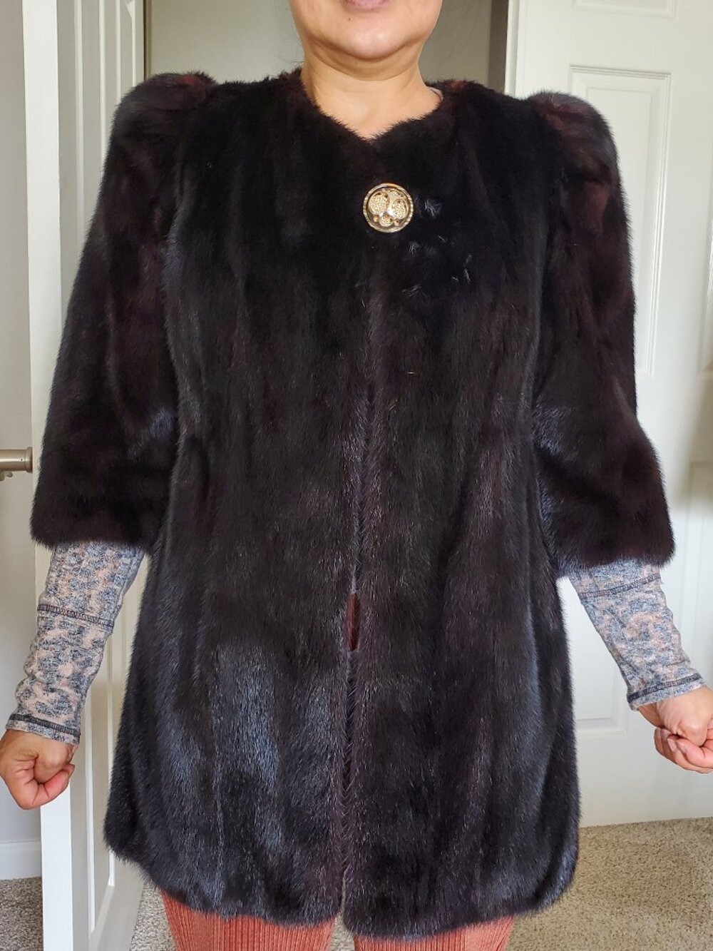 YaLai ShengDa Mink Coat - Chinese size L, dark brown, Very good used condition
